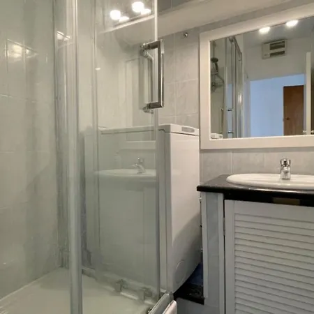 Ideal Vacation In Juan-les-pins, With A Pool And 5 Minutes From The