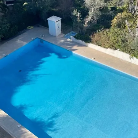 Ideal Vacation In Juan-les-pins, With A Pool And 5 Minutes From The