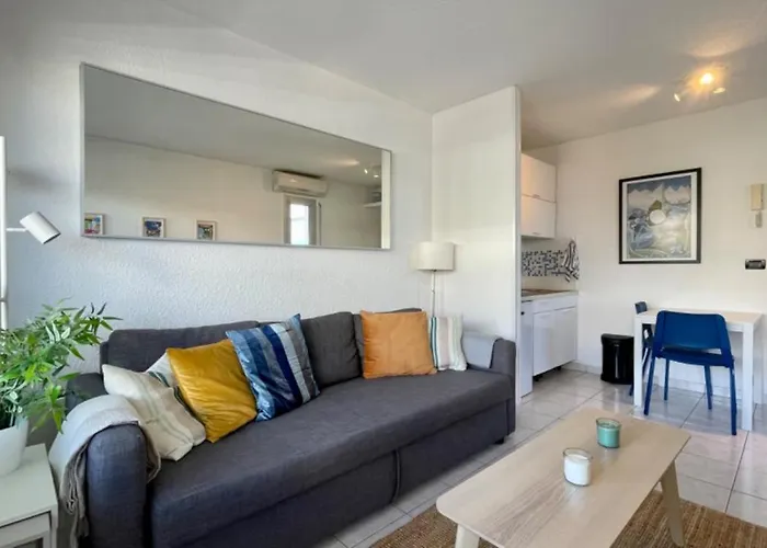 アパート Ideal Vacation In Juan-les-pins, With A Pool And 5 Minutes From The